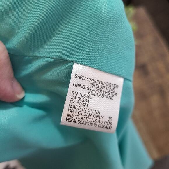 Tahari Sleeveless Multi Colored Print Dress Size 6 Petite - Picture 12 of 12